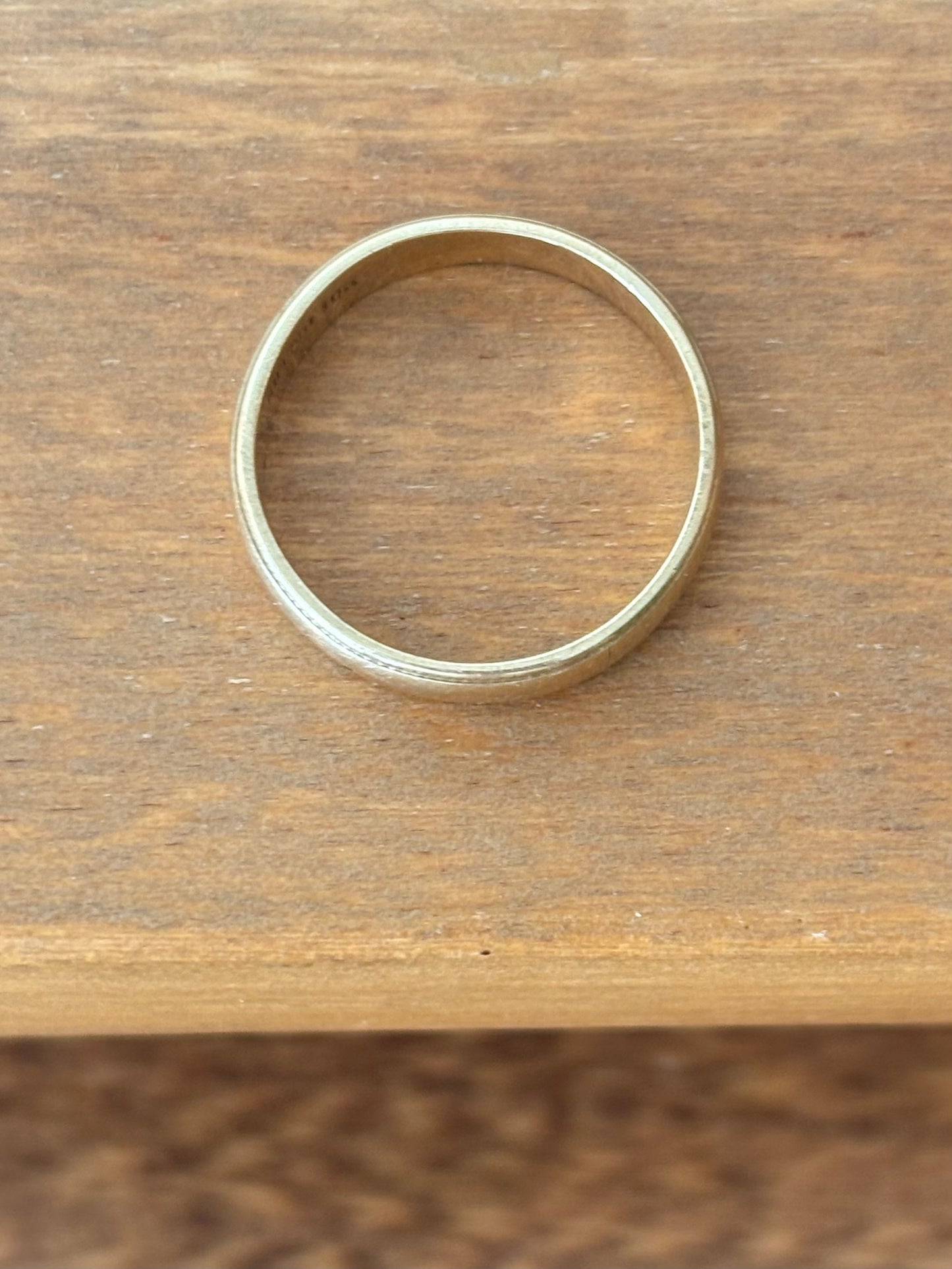 Devon’s Pick: Vintage, 10K Gold SIFFARI Ring with Millgrain Detailing