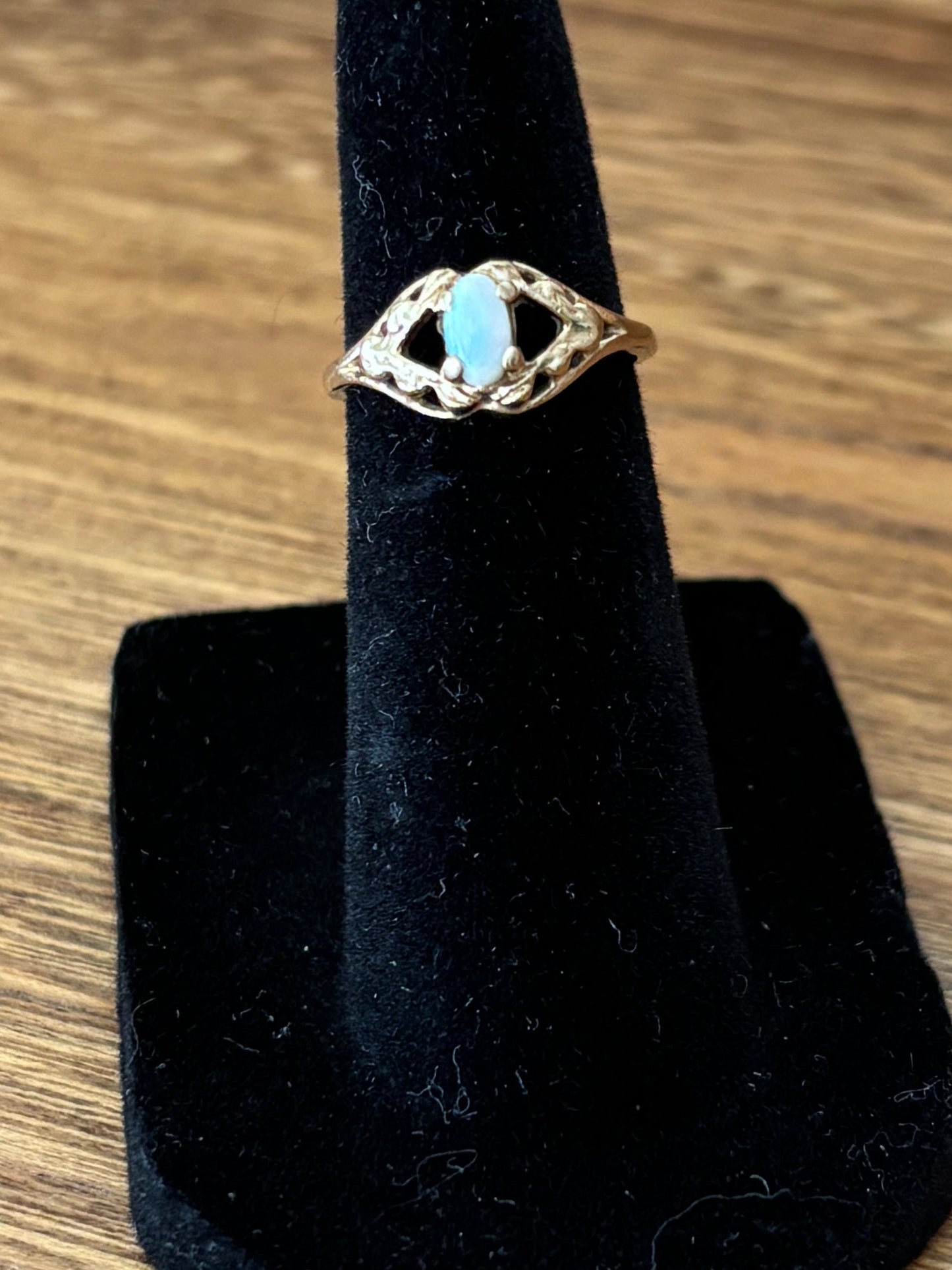 Vintage, 10K Gold Opal Ring