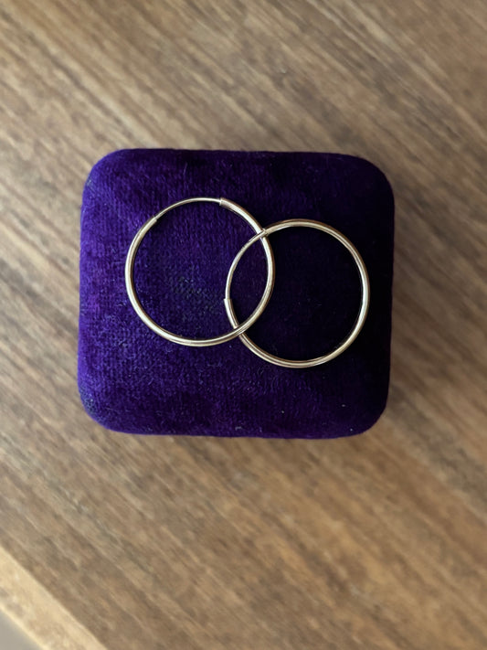 Vintage, 10K Gold Everyday Hoop Earrings
