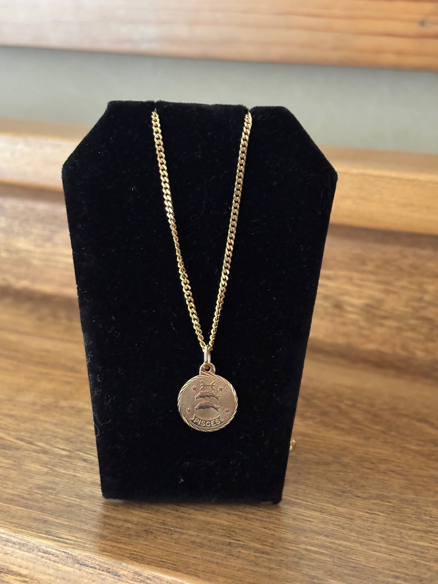 Vintage, 10K Gold Pisces Zodiac Charm
