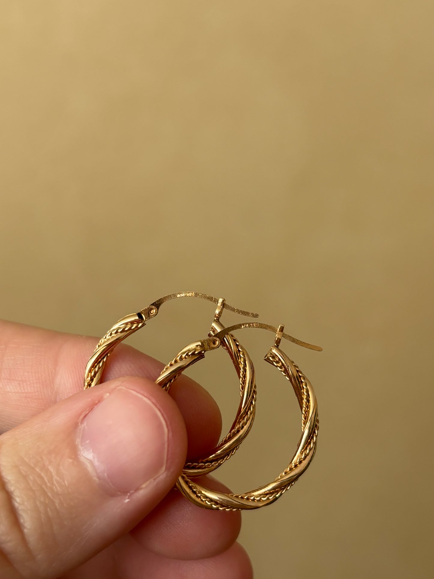 Devon’s Pick: Vintage, 10K Gold Twisted Hoop Earrings