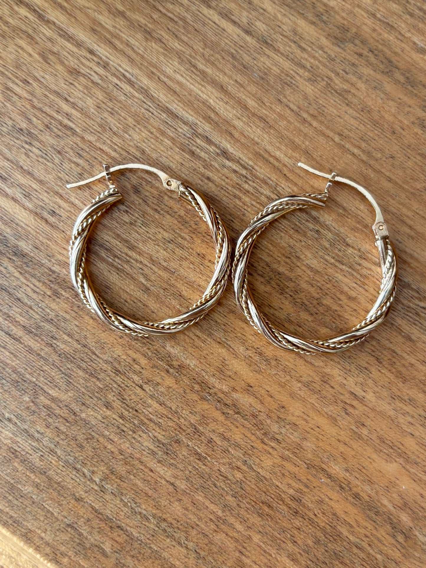 Devon’s Pick: Vintage, 10K Gold Twisted Hoop Earrings