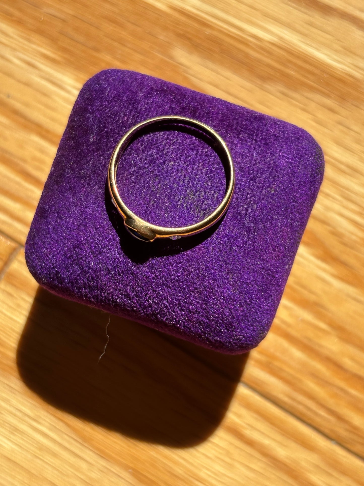 Vintage, 9ct/9K Gold Gypsy Ring from the UK