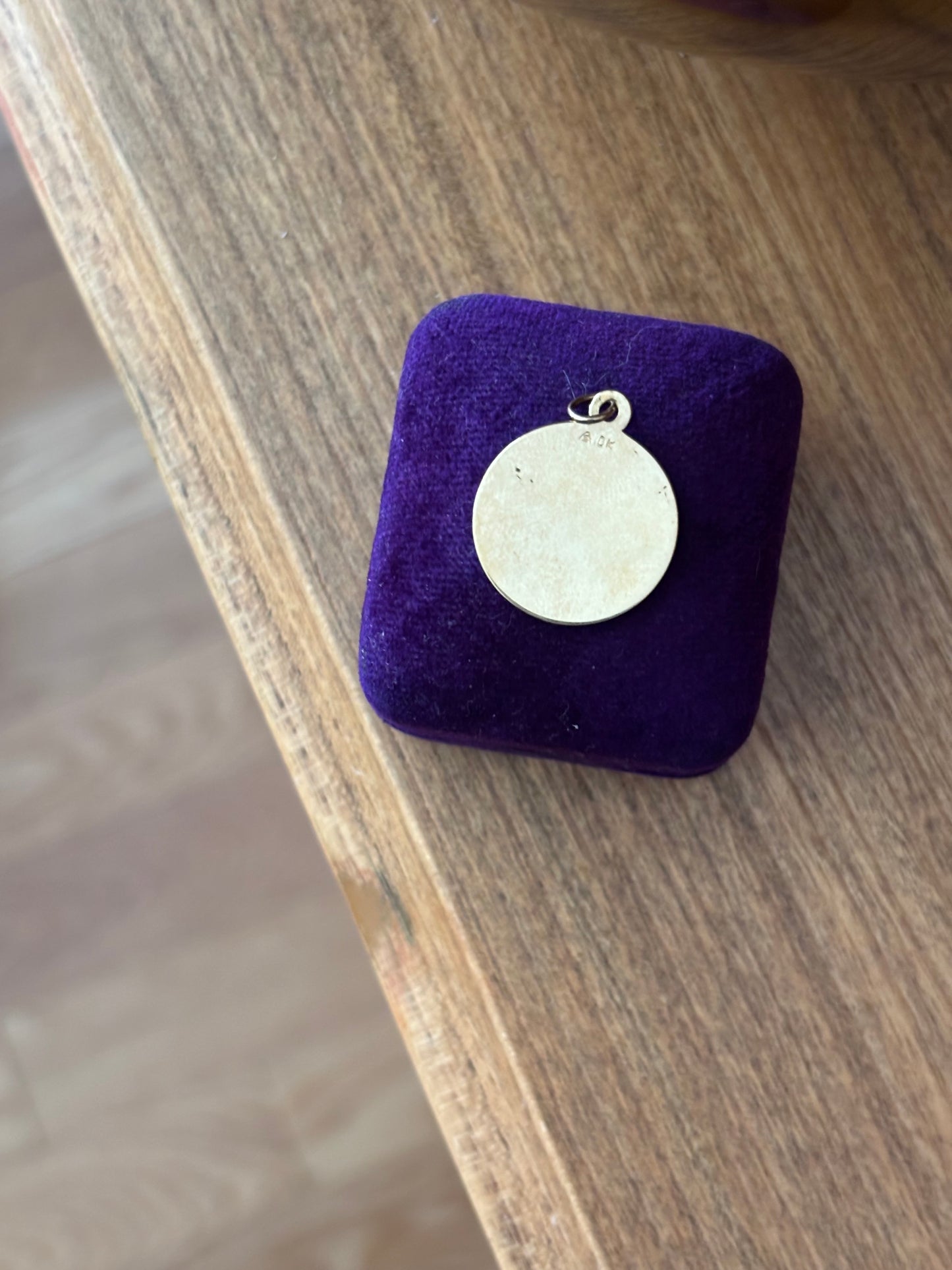 Vintage, 10K Gold Libra Zodiac Pendant