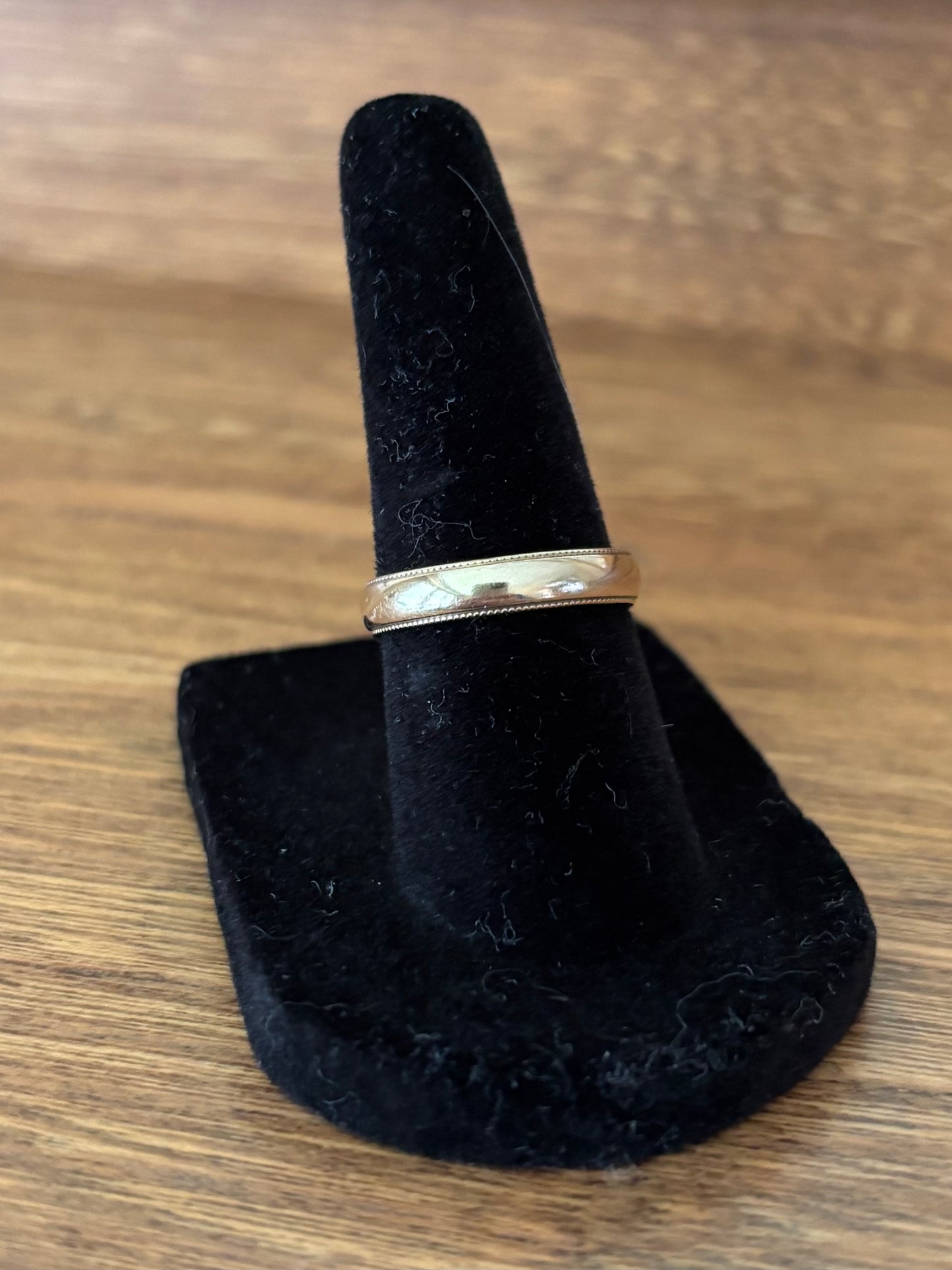 Devon’s Pick: Vintage, 10K Gold SIFFARI Ring with Millgrain Detailing