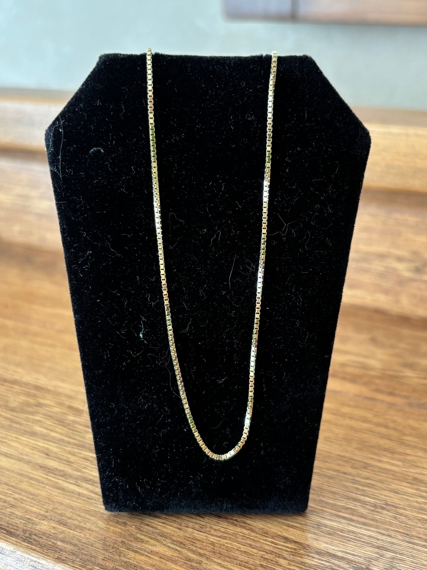 Devon’s Pick: Vintage, 14K Gold Italian Box Chain