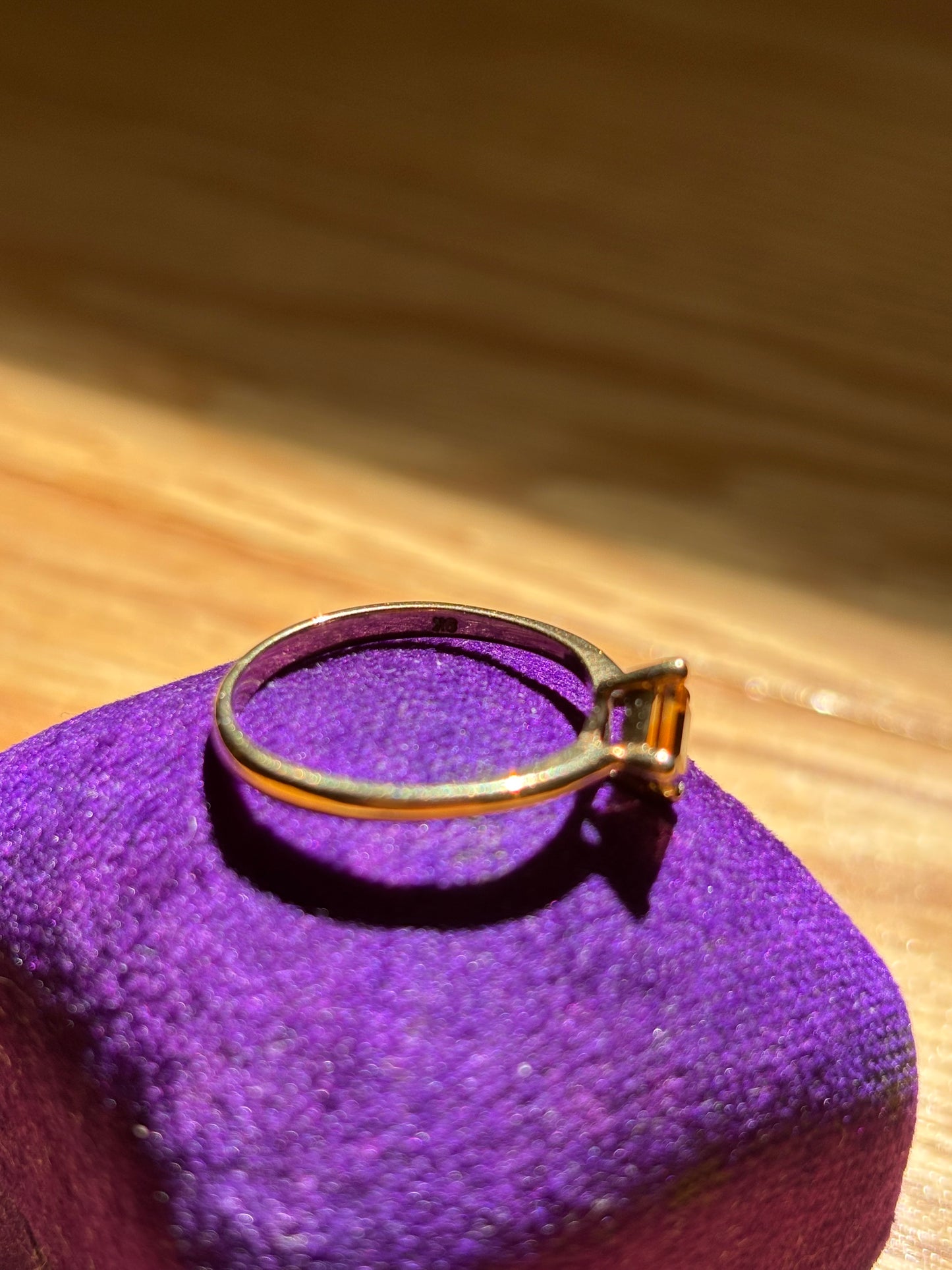 Vintage, 9ct/9K Citrine Ring from the UK