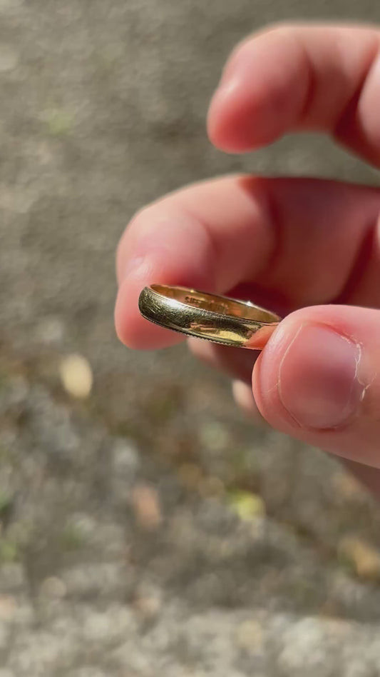 Devon’s Pick: Vintage, 10K Gold SIFFARI Ring with Millgrain Detailing